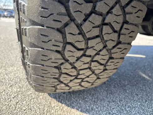 Used 2025 GMC Sierra 2500 Denali Ultimate image 12