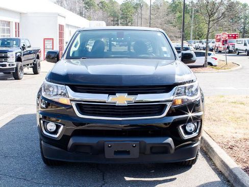 Used 2017 Chevrolet Colorado LT w/ LT Convenience Package image 2