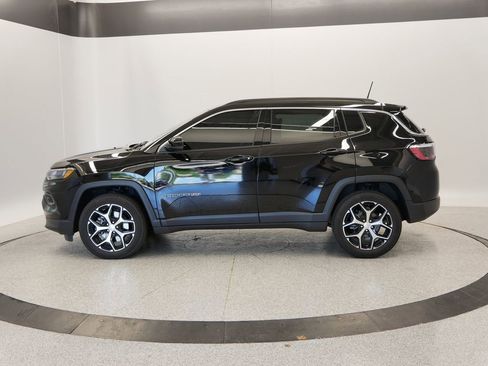 Certified 2024 Jeep Compass Limited image 2