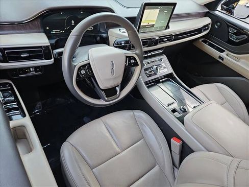 Used 2022 Lincoln Aviator Reserve RWD image 10