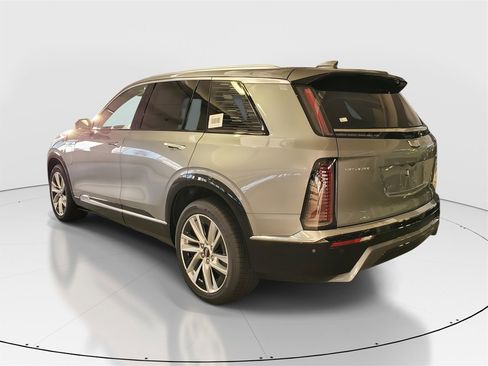 New 2026 Cadillac Vistiq Luxury image 4