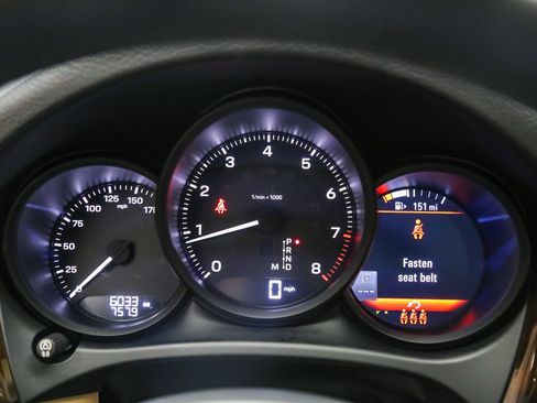 Certified 2026 Porsche Macan AWD/4WD image 28