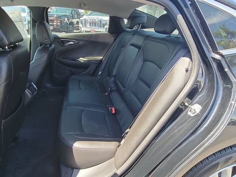 Used 2018 Chevrolet Malibu LT w/ Leather Package FWD image 24