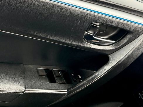 Used 2016 Toyota Corolla S image 19