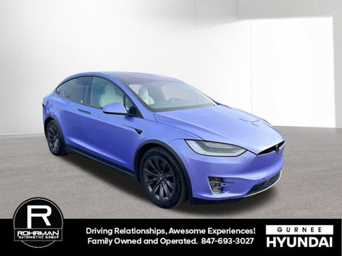 Used 2018 Tesla Model X 75D image 2