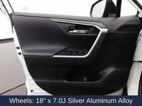 Used 2022 Toyota RAV4 Limited image 27