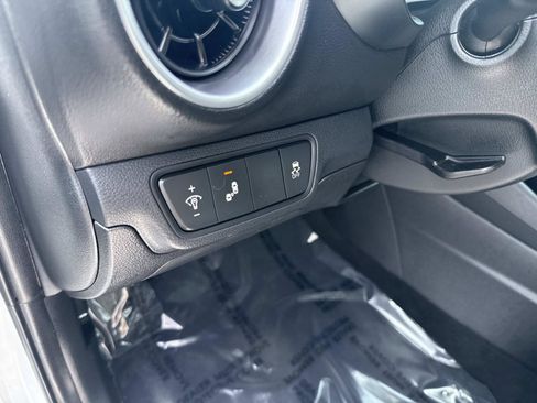 Used 2023 Kia Forte LXS w/ LXS Technology Package FWD image 18