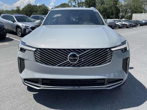 New 2026 Volvo XC90 B6 Plus w/ Protection Package Premier image 25