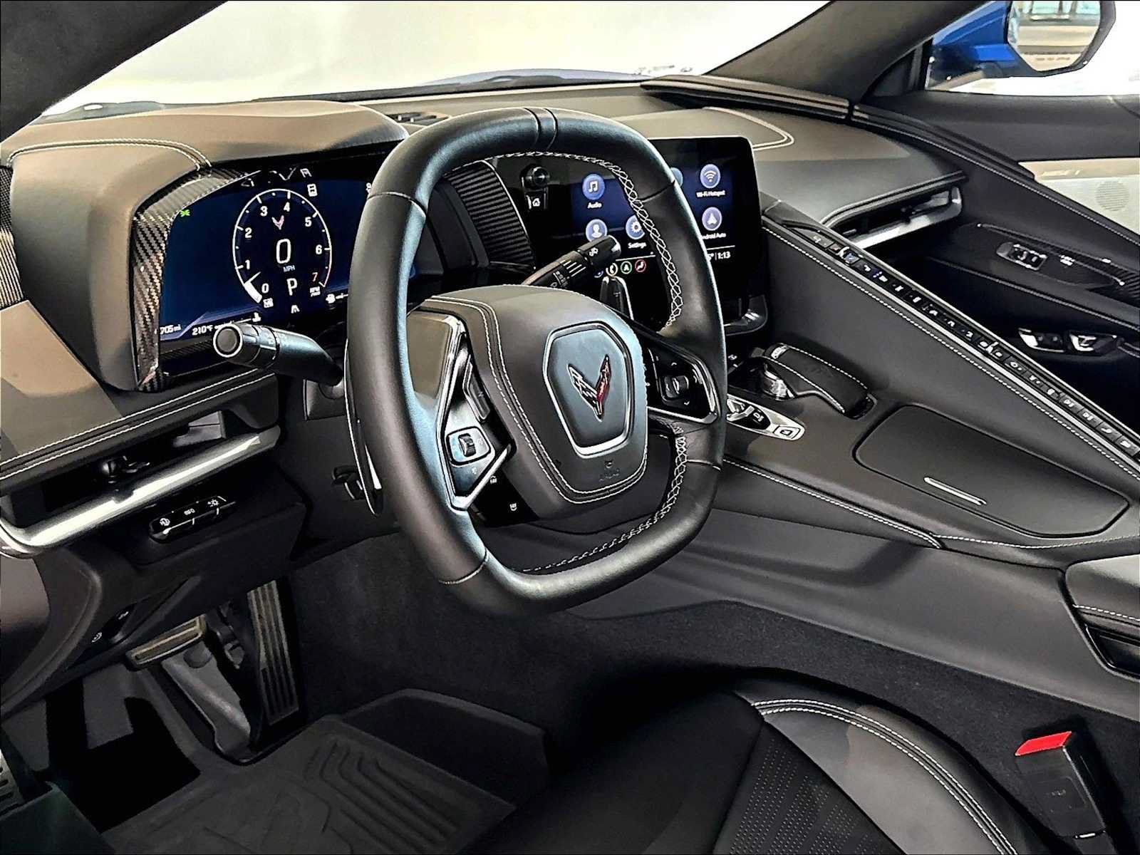 Used 2022 Chevrolet Corvette Stingray Premium Cpe w/ Z51 Performance Package RWD image 7