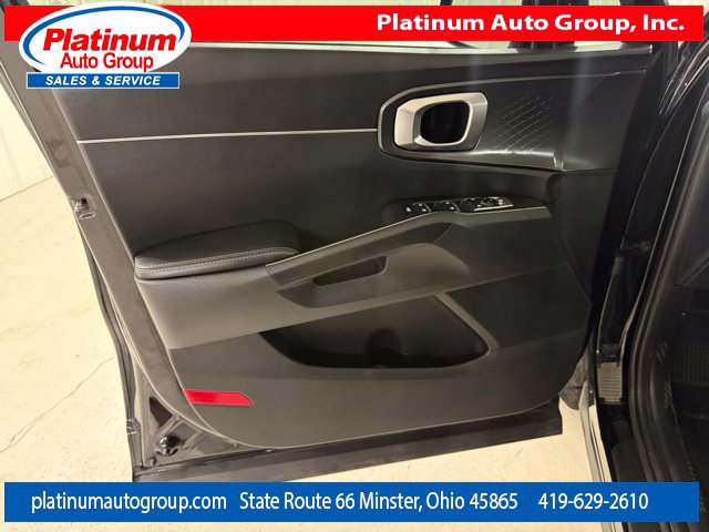 Used 2022 Kia Sorento S FWD image 26
