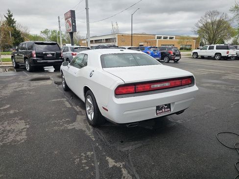 Used 2013 Dodge Challenger SXT w/ Sound Group image 8