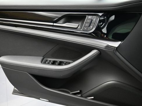 Used 2025 Porsche Panamera 4 image 24