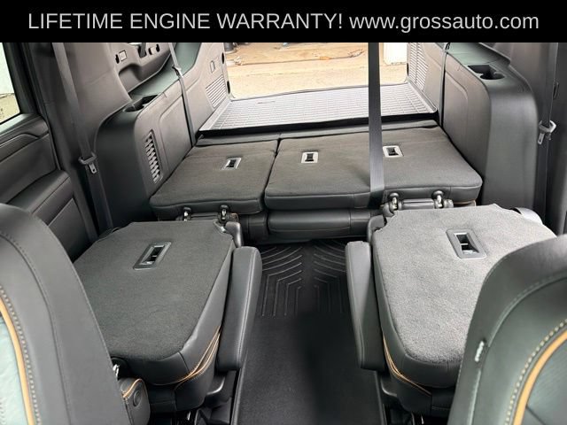 Used 2024 GMC Yukon XL AT4 w/ Technology Package AWD/4WD image 29