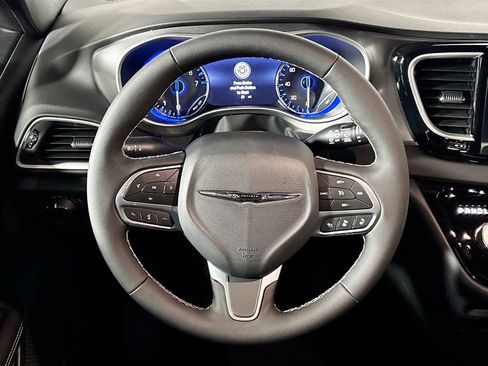 New 2026 Chrysler Voyager LX image 13