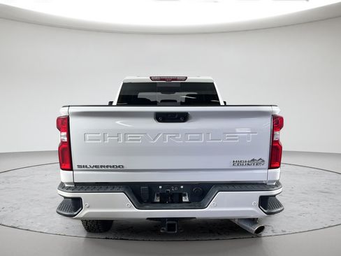 Used 2020 Chevrolet Silverado 3500 High Country w/ Technology Package AWD/4WD image 6