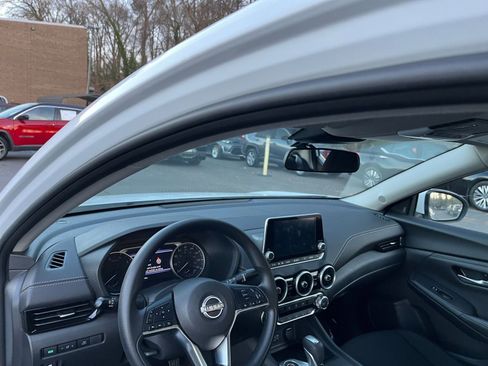 Used 2025 Nissan Sentra SV image 31