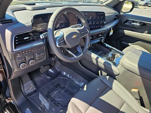 New 2026 Chevrolet Suburban LT w/ Comfort Package AWD/4WD image 22