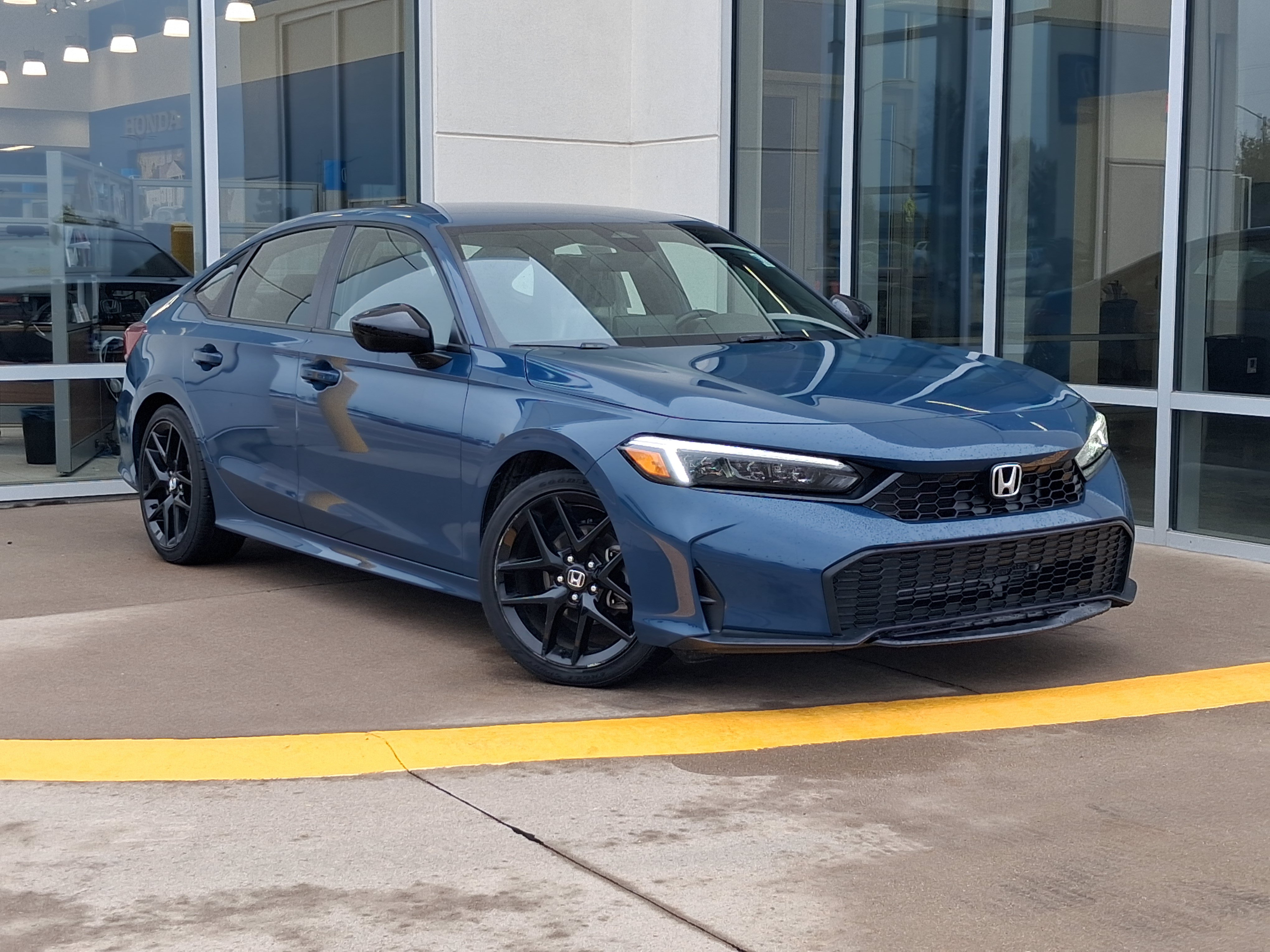 Used 2025 Honda Civic Sport image 2