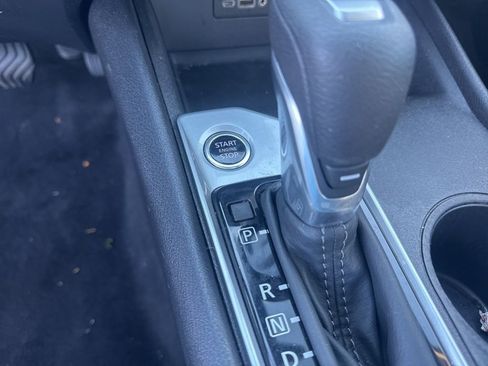 Used 2025 Nissan Altima 2.5 SV image 10