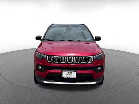 Used 2025 Jeep Compass Limited AWD/4WD image 5