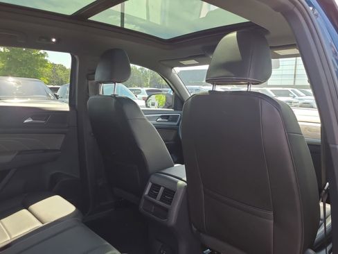 Used 2023 Volkswagen Atlas Cross Sport SE w/ Panoramic Sunroof Package AWD/4WD image 18