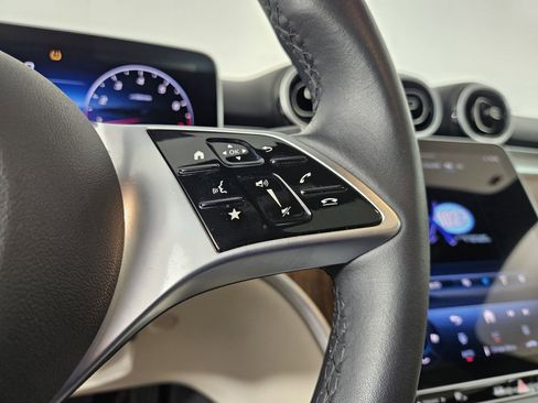 Used 2025 Mercedes-Benz C 300 Sedan image 26