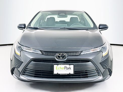 Used 2023 Toyota Corolla LE FWD image 2