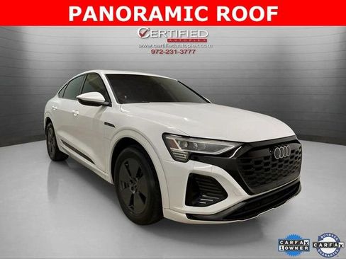 Used 2024 Audi Q8 e-tron Premium image 3