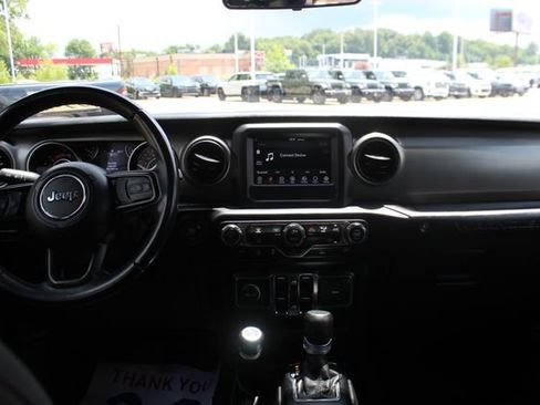 Used 2022 Jeep Wrangler Unlimited Sport AWD/4WD image 17