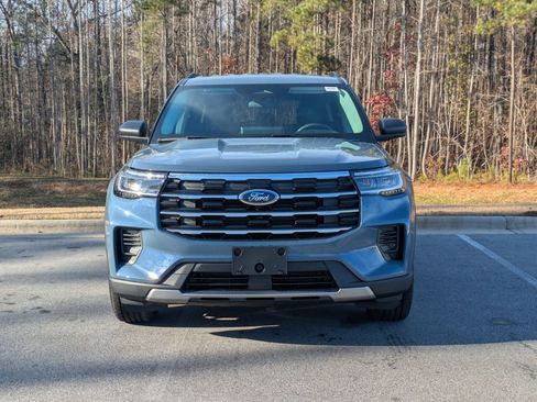 New 2026 Ford Explorer Active image 7