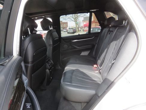 Used 2016 BMW X5 xDrive50i image 21