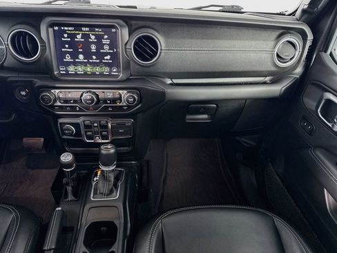 Used 2023 Jeep Wrangler Unlimited Sahara w/ Cold Weather Group AWD/4WD image 28