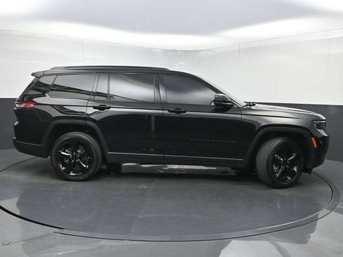 Used 2021 Jeep Grand Cherokee L Laredo RWD image 2