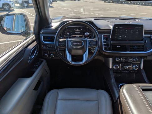 Used 2023 GMC Yukon SLT w/ Max Trailering Package image 18