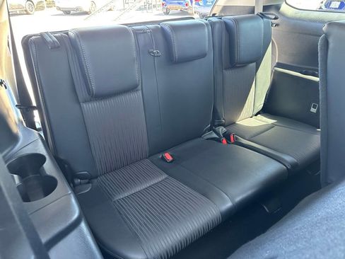 Used 2017 Toyota Highlander Plus AWD/4WD image 17