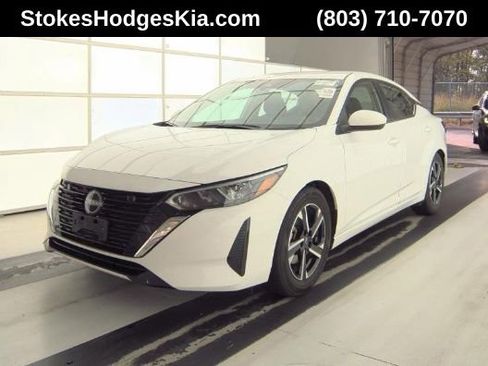 Used 2025 Nissan Sentra SV image 1