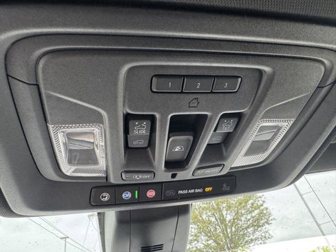 Certified 2021 Chevrolet Silverado 1500 High Country w/ Technology Package AWD/4WD image 29