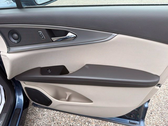 Used 2018 Lincoln MKX Select w/ Select Plus Package FWD image 22