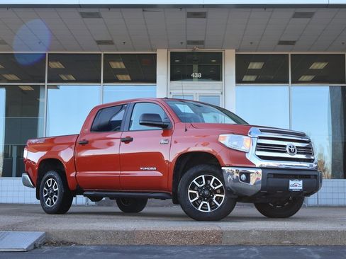 Used 2016 Toyota Tundra SR5 image 2