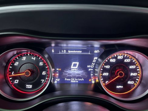 Used 2019 Dodge Charger SXT w/ Plus Group AWD/4WD image 18