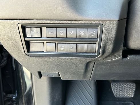 Used 2023 Toyota Tundra Platinum AWD/4WD image 13