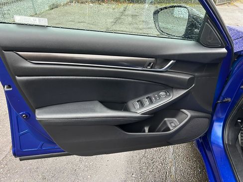 Used 2022 Honda Accord Sport image 10