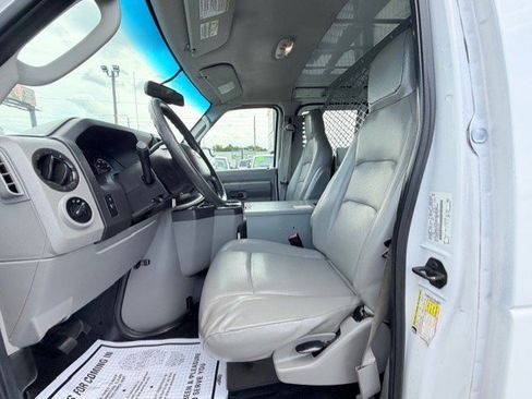 Used 2014 Ford E-350 and Econoline 350 Extended Super Duty w/ Power Group image 17