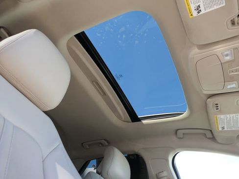 Used 2017 Lincoln MKZ Reserve w/ Technology Package image 27