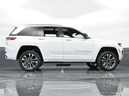 Used 2024 Jeep Grand Cherokee Overland w/ Luxury Tech Group IV image 64