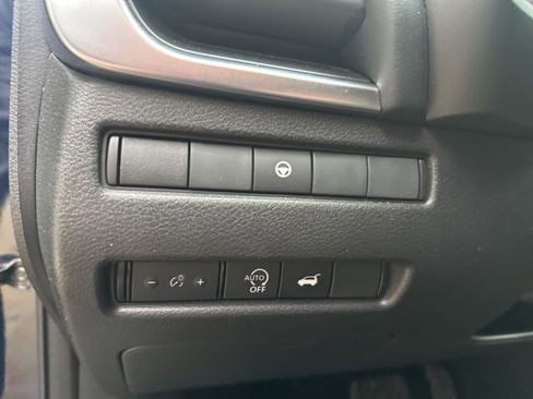 Used 2024 Nissan Rogue SV image 21