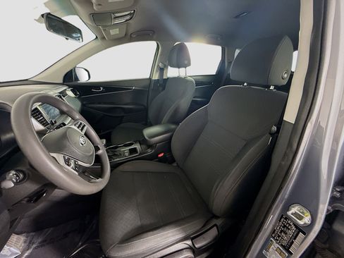 Used 2020 Kia Sorento L image 21