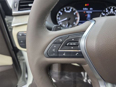 Used 2019 INFINITI QX50 Essential w/ Sensory Package image 19