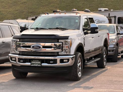 Used 2019 Ford F250 Lariat w/ Chrome Package AWD/4WD image 1