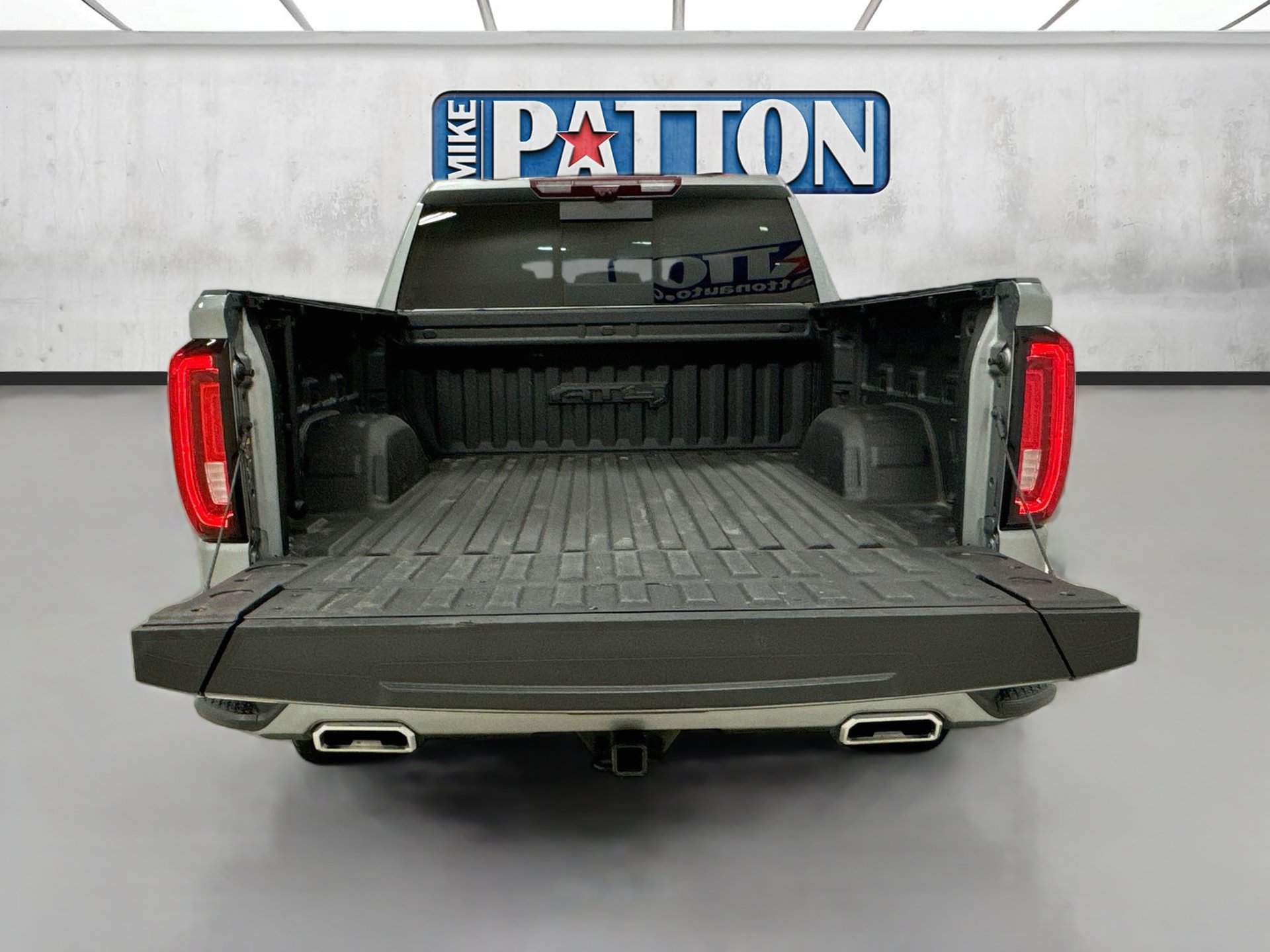 Used 2023 GMC Sierra 1500 AT4 w/ Technology Package AWD/4WD image 28